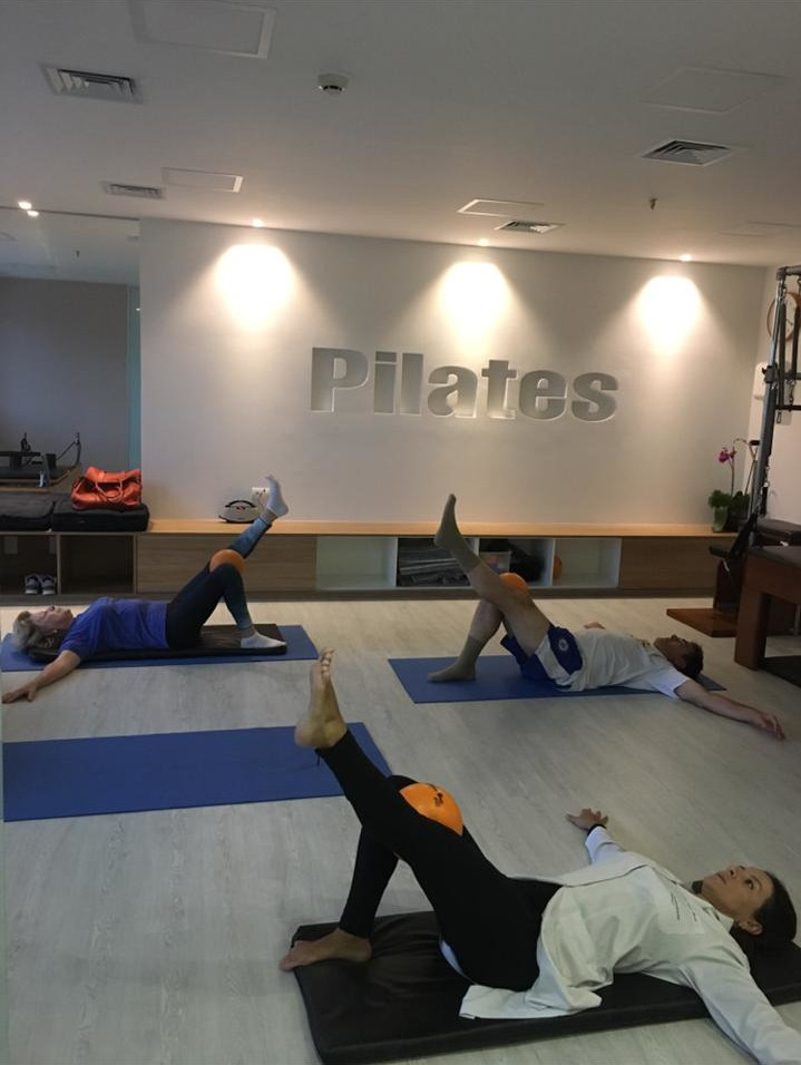 exercicio pilates solo